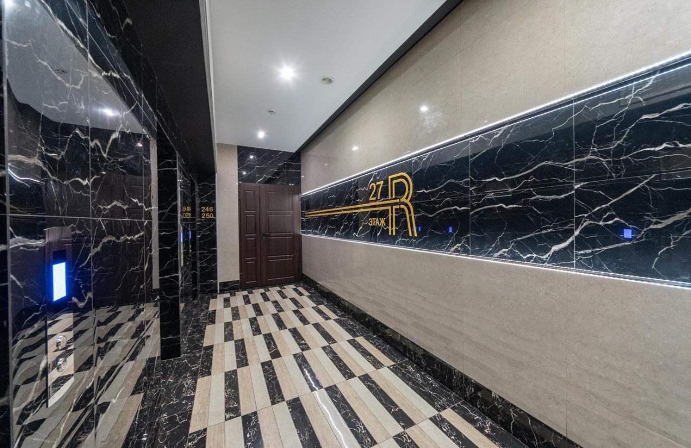 Royal Tower Residence Big Vip Apartment In Center Floor 27 基輔 外观 照片
