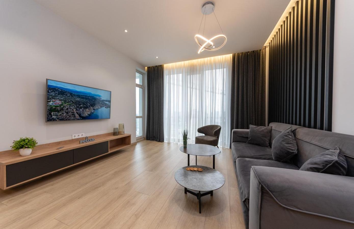 Royal Tower Residence Big Vip Apartment In Center Floor 27 基輔 外观 照片