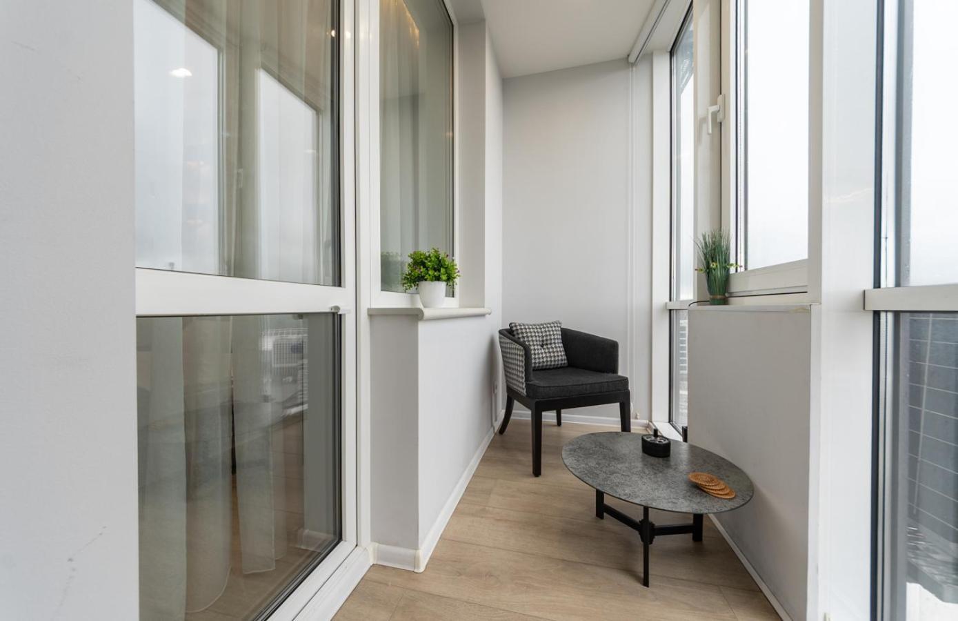 Royal Tower Residence Big Vip Apartment In Center Floor 27 基輔 外观 照片