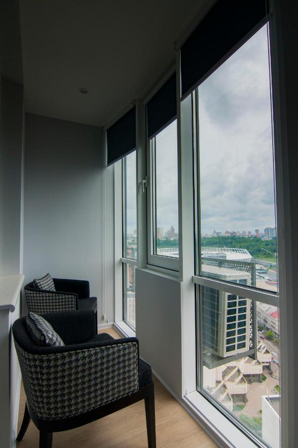 Royal Tower Residence Big Vip Apartment In Center Floor 27 基輔 外观 照片