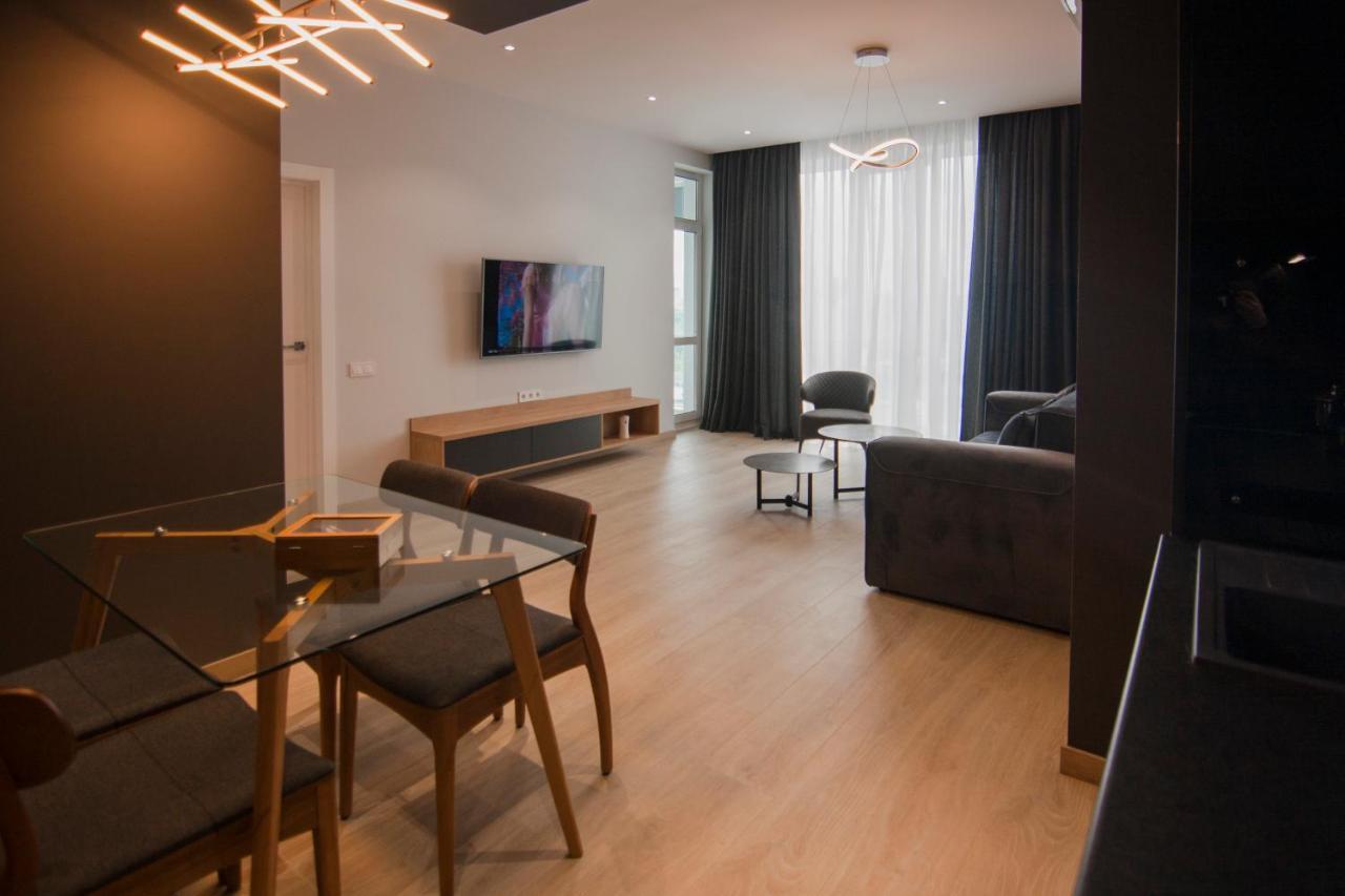 Royal Tower Residence Big Vip Apartment In Center Floor 27 基輔 外观 照片
